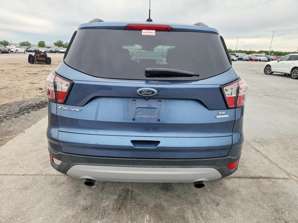 48760746 :رقم المزاد ، 1FMCU0GD4JUB80812 vin ، 2018 Ford Escape مزاد بيع