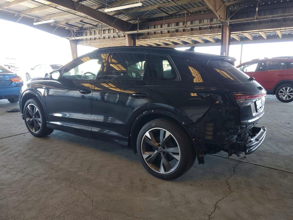 2024 Audi Q4 E-tron მანქანა იყიდება აუქციონზე, vin: WA1LUBFZ7RP044398, აუქციონის ნომერი: 48825656