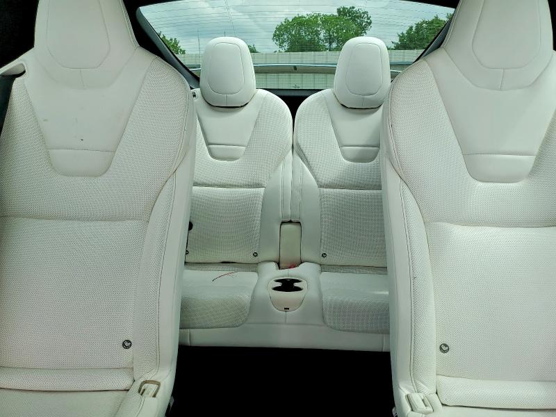 51017386 :رقم المزاد ، 5YJXCBE24GF012790 vin ، 2016 Tesla Model X مزاد بيع
