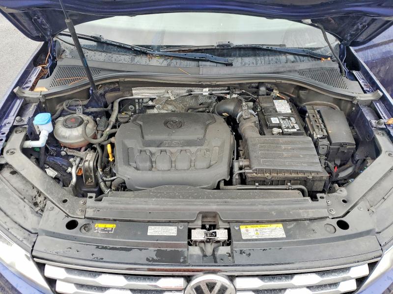 48679126 :رقم المزاد ، 3VV3B7AX5MM082582 vin ، 2021 Volkswagen Tiguan مزاد بيع