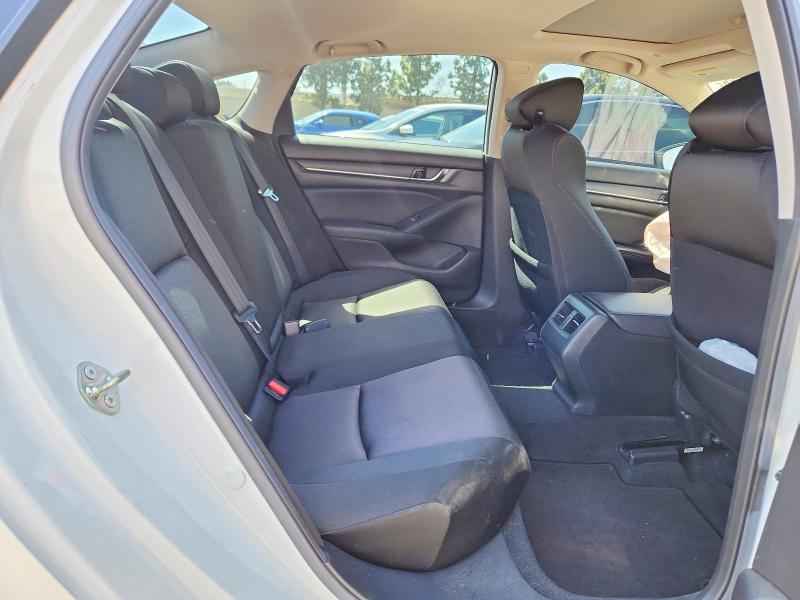 Продажа на аукционе авто 2018 Honda Accord, vin: 1HGCV3F40JA016545, номер лота: 51675866