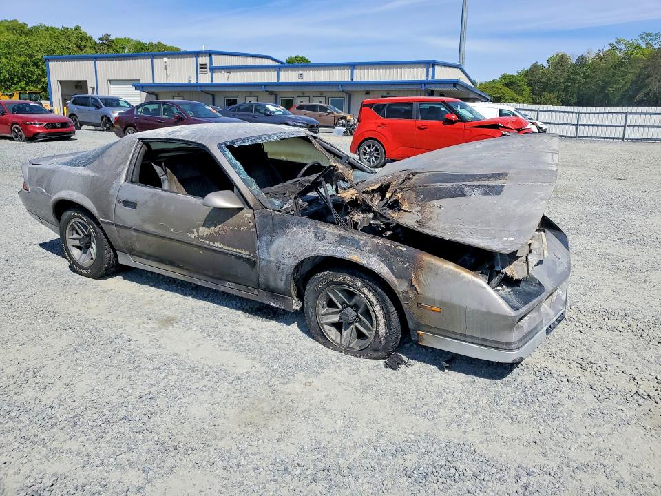 1983 Chev Camaro მანქანა იყიდება აუქციონზე, vin: 1G1AP87S3DN158856, აუქციონის ნომერი: 49470296