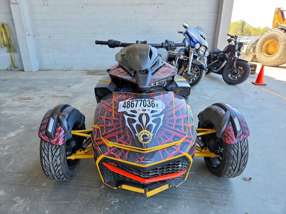Продажа на аукционе авто 2017 Can-am Spyder Roadster, vin: 2BXRDDD24HV000557, номер лота: 48677036