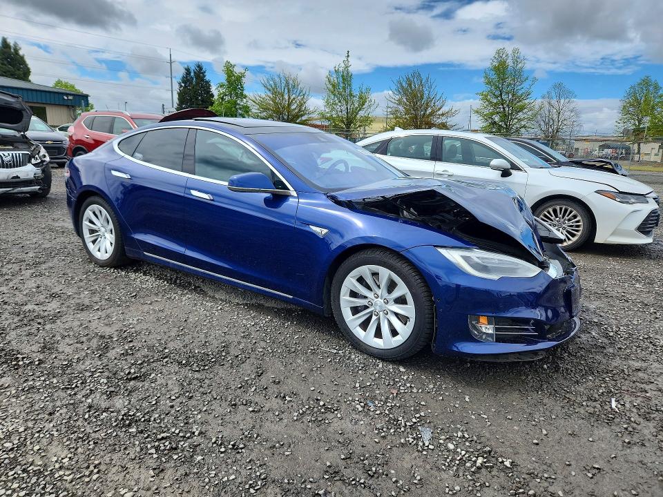 50670686 :رقم المزاد ، 5YJSA1E29GF147547 vin ، 2016 Tesla Model S مزاد بيع