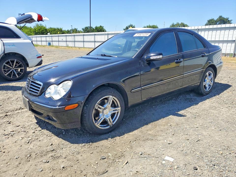 51821226 :رقم المزاد ، WDBRF64J92F163725 vin ، 2002 Mercedes-benz C مزاد بيع