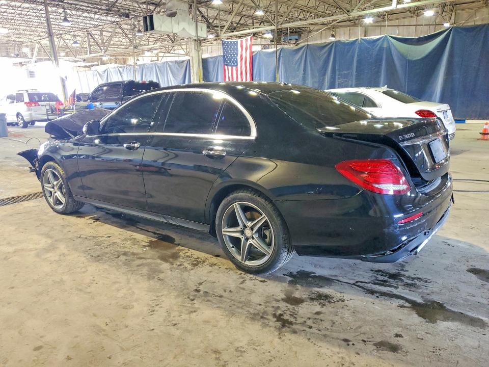 51648056 :رقم المزاد ، WDDZF4KB5HA011776 vin ، 2017 Mercedes-benz E مزاد بيع