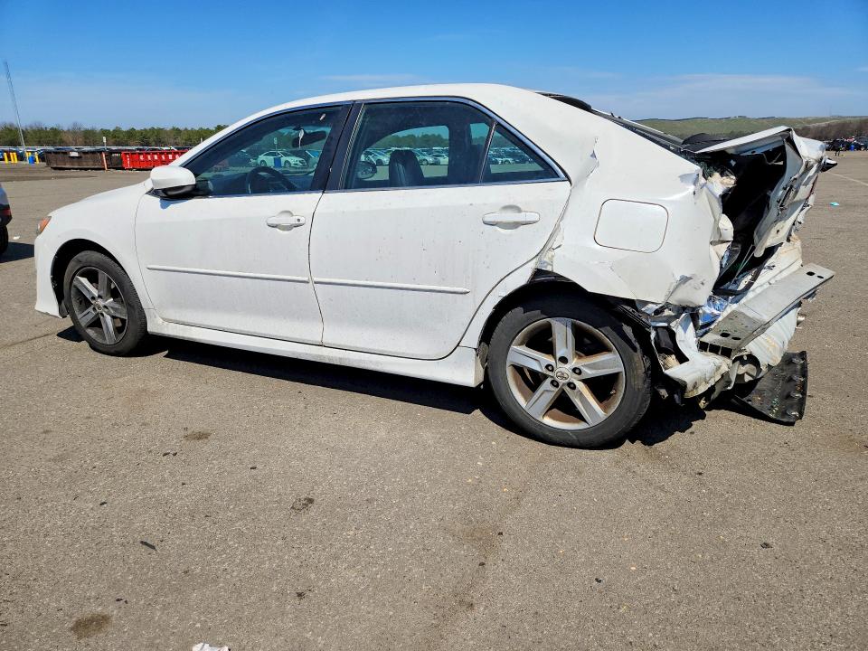 49923246 :رقم المزاد ، 4T1BF1FK4CU557993 vin ، 2012 Toyota Camry مزاد بيع