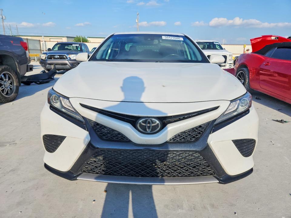 2019 Toyota Camry მანქანა იყიდება აუქციონზე, vin: 4T1B61HK1KU717680, აუქციონის ნომერი: 50429986