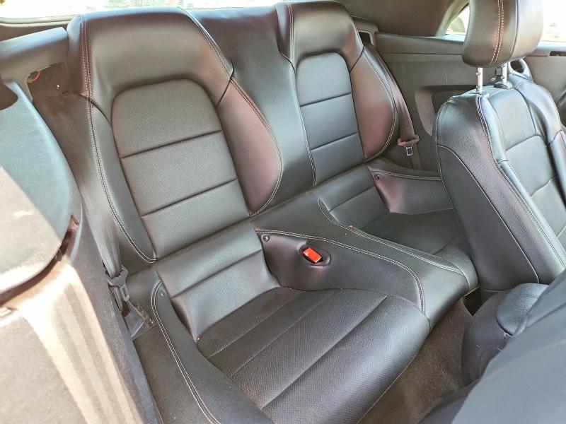 48799576 :رقم المزاد ، 1FATP8UH7J5145246 vin ، 2018 Ford Mustang مزاد بيع