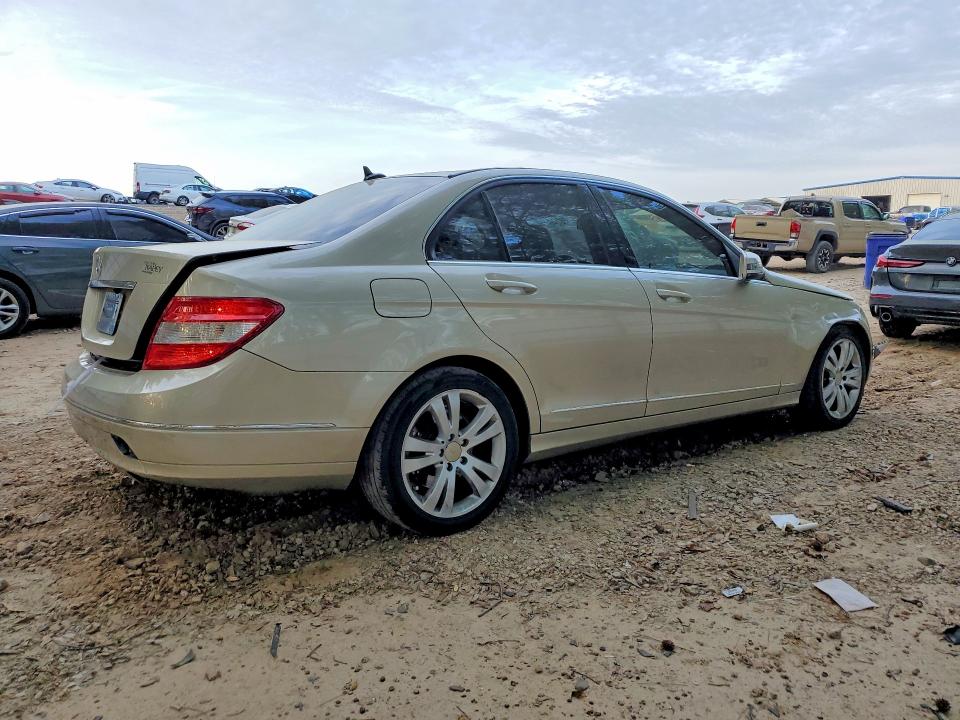 2011 Mercedes-benz C მანქანა იყიდება აუქციონზე, vin: WDDGF5EB2BF631598, აუქციონის ნომერი: 48246736