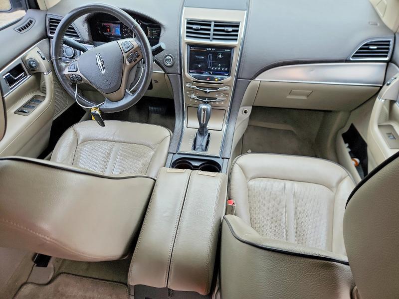49584786 :رقم المزاد ، 2LMDJ8JKXCBL10804 vin ، 2012 Lincoln Townhouse Mkx مزاد بيع