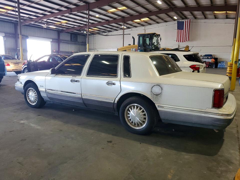 51646766 :رقم المزاد ، 1LNLM82W8VY655447 vin ، 1997 Lincoln Town Car مزاد بيع