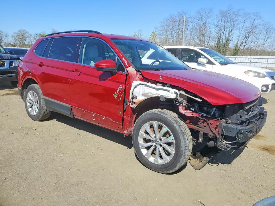 2018 Volkswagen Tiguan მანქანა იყიდება აუქციონზე, vin: 3VV3B7AX3JM075951, აუქციონის ნომერი: 48774656