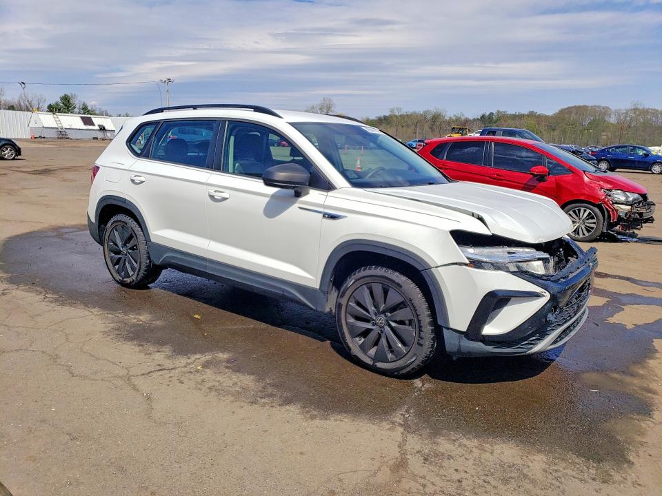 Продаж на аукціоні авто 2022 Volkswagen Taos, vin: 3VVAX7B26NM041813, номер лоту: 49841816