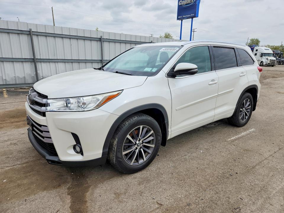 49889856 :رقم المزاد ، 5TDJZRFHXJS816028 vin ، 2018 Toyota Highlander مزاد بيع
