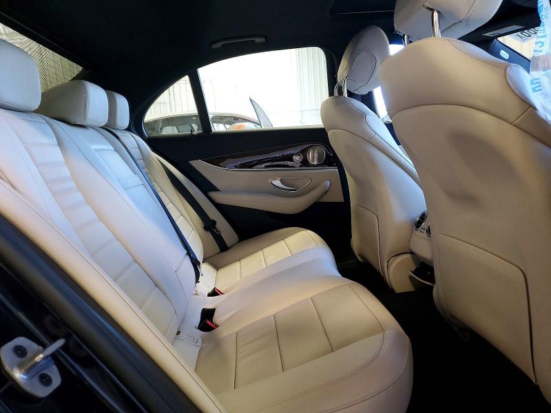 49845386 :رقم المزاد ، W1KZF8EB4NB028366 vin ، 2022 Mercedes-benz E مزاد بيع