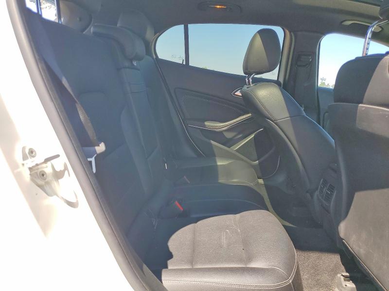49235256 :رقم المزاد ، WDCTG4GB8GJ228382 vin ، 2016 Mercedes-benz Gla مزاد بيع