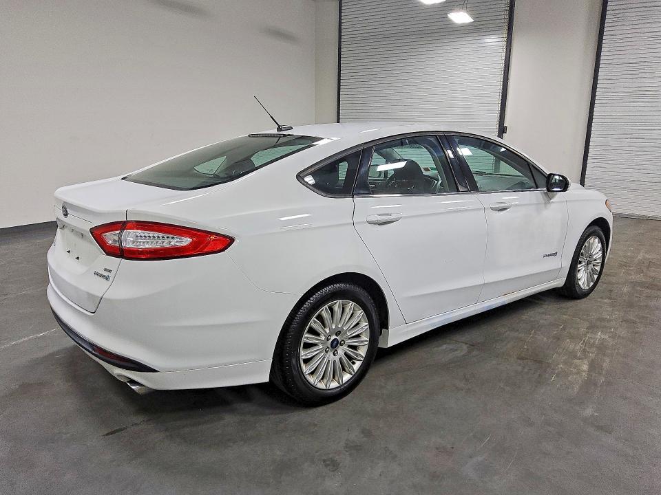 46962596 :رقم المزاد ، 3FA6P0LU0DR365441 vin ، 2013 Ford Fusion مزاد بيع