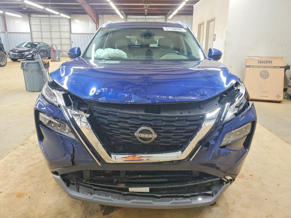 51130046 :رقم المزاد ، 5N1BT3BA5PC674124 vin ، 2023 Nissan Rogue مزاد بيع