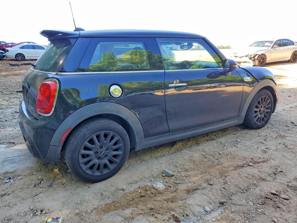 2016 Mini Cooper მანქანა იყიდება აუქციონზე, vin: WMWXP7C57G2C60873, აუქციონის ნომერი: 51242576