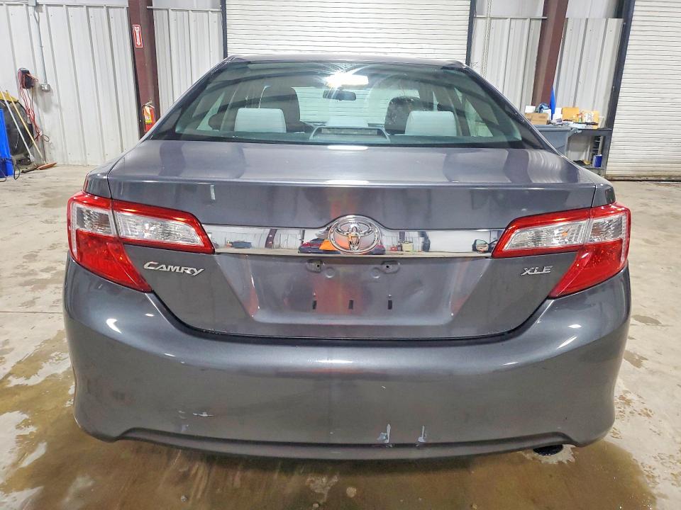 51673516 :رقم المزاد ، 4T4BF1FK5CR162727 vin ، 2012 Toyota Camry مزاد بيع