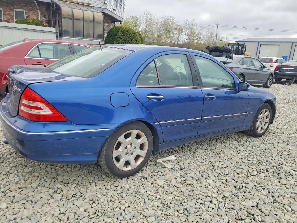 51127816 :رقم المزاد ، WDBRF81J75F613067 vin ، 2005 Mercedes-benz C مزاد بيع