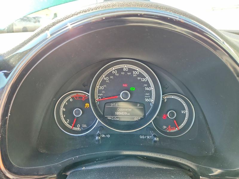 49733546 :رقم المزاد ، 3VWF17AT8HM609867 vin ، 2017 Volkswagen Beetle مزاد بيع