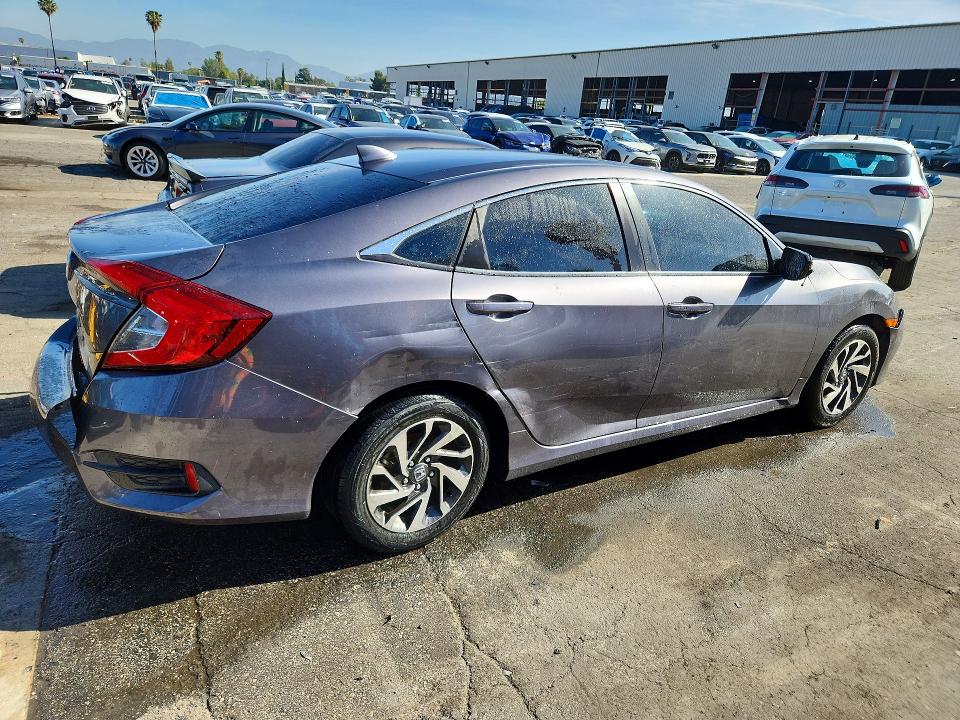 2017 Honda Civic მანქანა იყიდება აუქციონზე, vin: 2HGFC2F72HH507637, აუქციონის ნომერი: 50358126