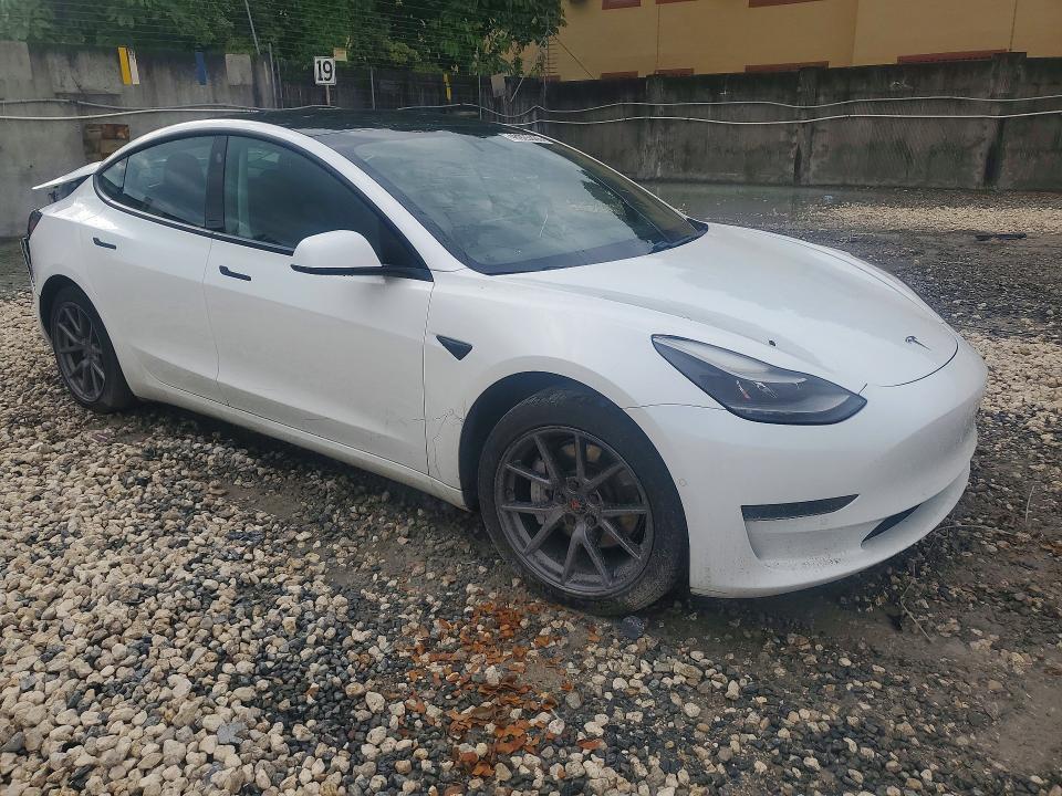 Продажа на аукционе авто 2021 Tesla Model 3, vin: 5YJ3E1EAXMF083532, номер лота: 48925986