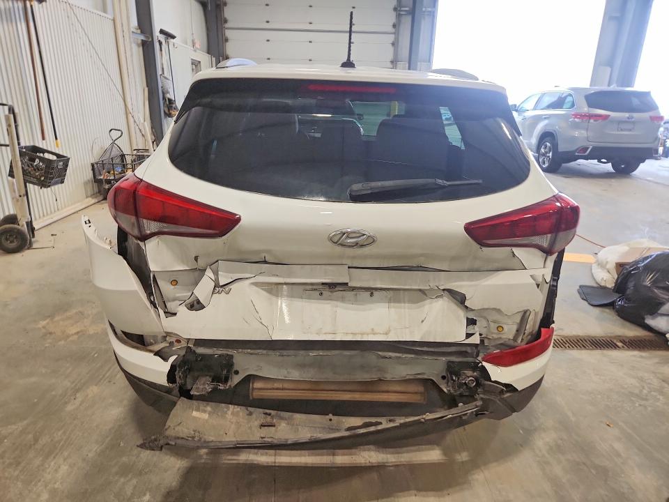 49219146 :رقم المزاد ، KM8J33A48HU386374 vin ، 2017 Hyundai Tucson مزاد بيع