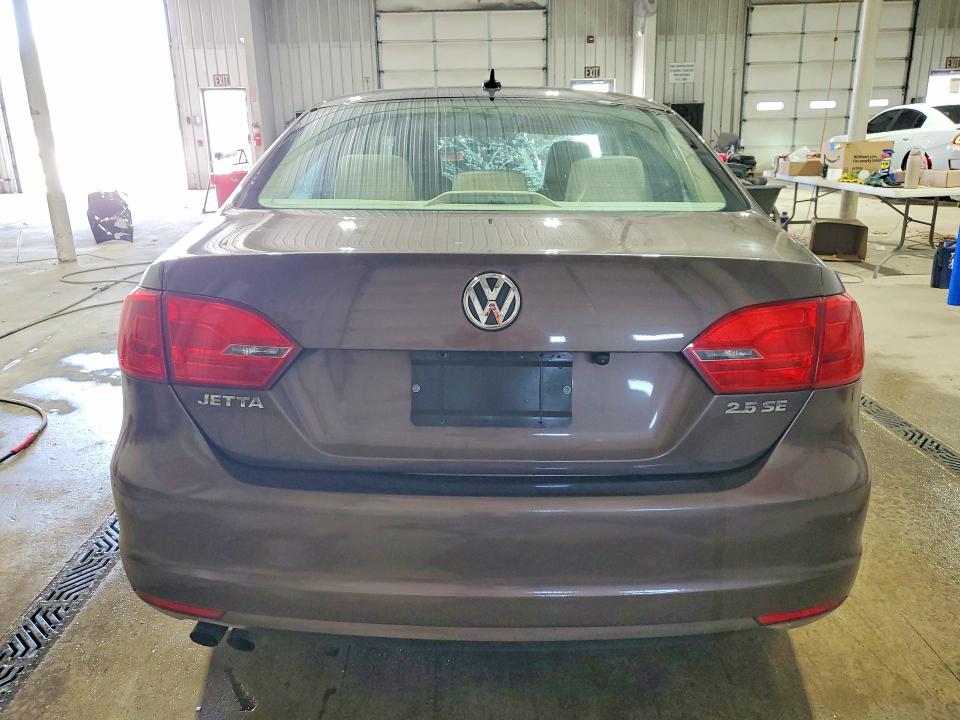 49391266 :رقم المزاد ، 3VWDZ7AJ8BM391788 vin ، 2011 Volkswagen Jetta مزاد بيع