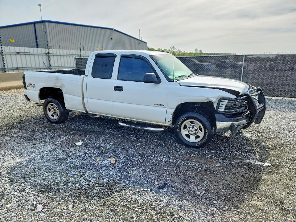 2000 Chevrolet Silverado მანქანა იყიდება აუქციონზე, vin: 1GCEK19V5YE152682, აუქციონის ნომერი: 48957936
