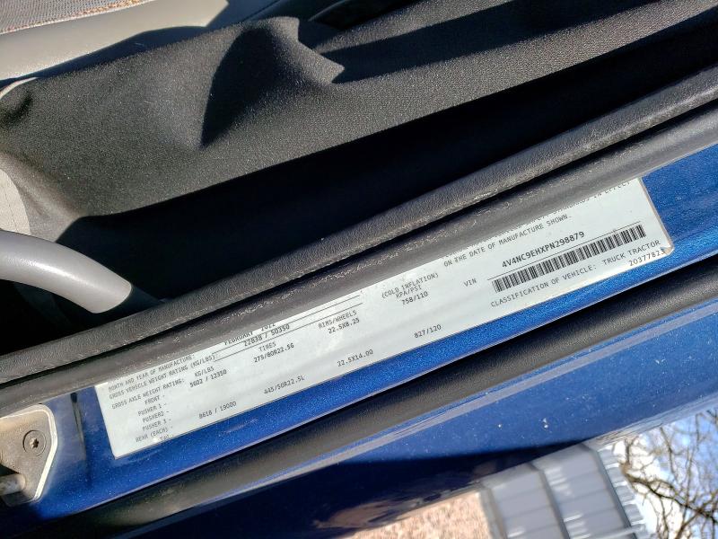 54525206 :رقم المزاد ، 4V4NC9EHXPN298879 vin ، 2023 Volvo Vn مزاد بيع