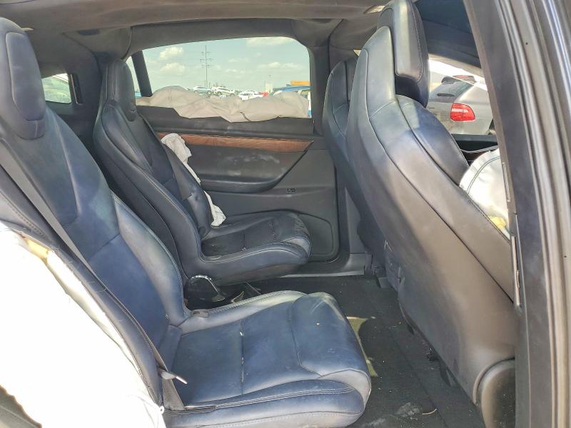 50768436 :رقم المزاد ، 5YJXCBE23LF219701 vin ، 2020 Tesla Model X مزاد بيع