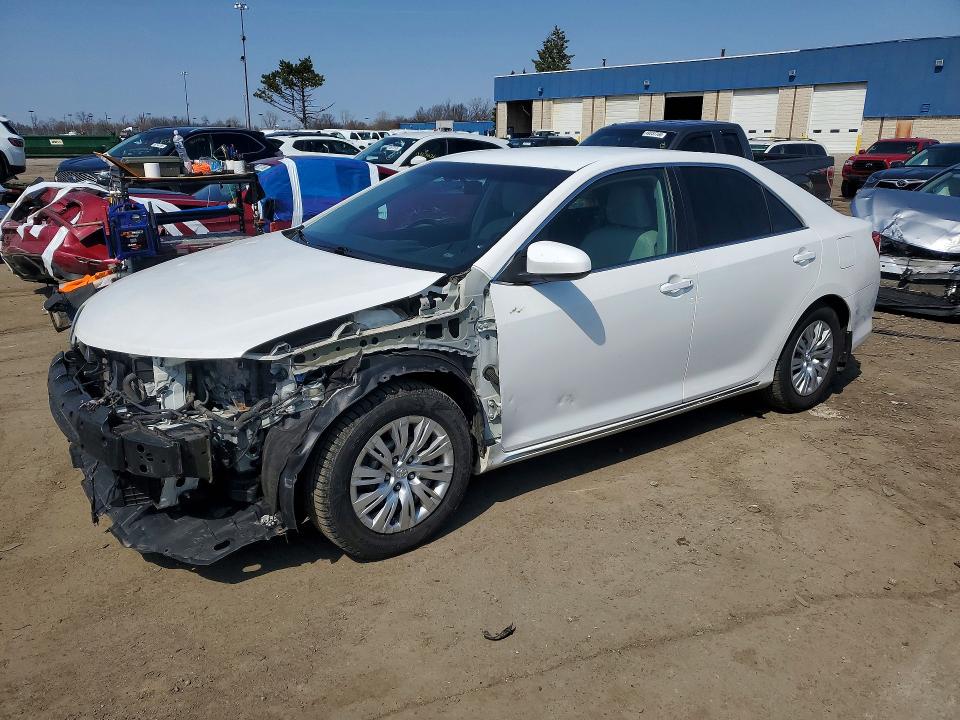 Aukcja sprzedaży 2014 Toyota Camry Hybrid, vin: 4T1BD1FK2EU114024, numer aukcji: 49319006