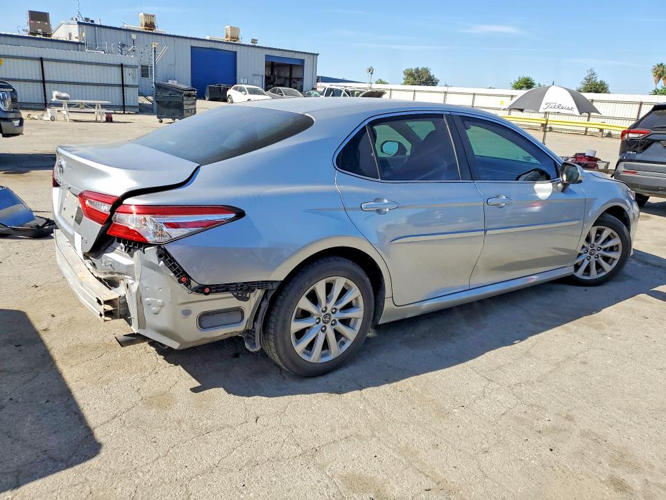 Продажа на аукционе авто 2018 Toyota Camry, vin: 4T1B11HK4JU668309, номер лота: 50500926