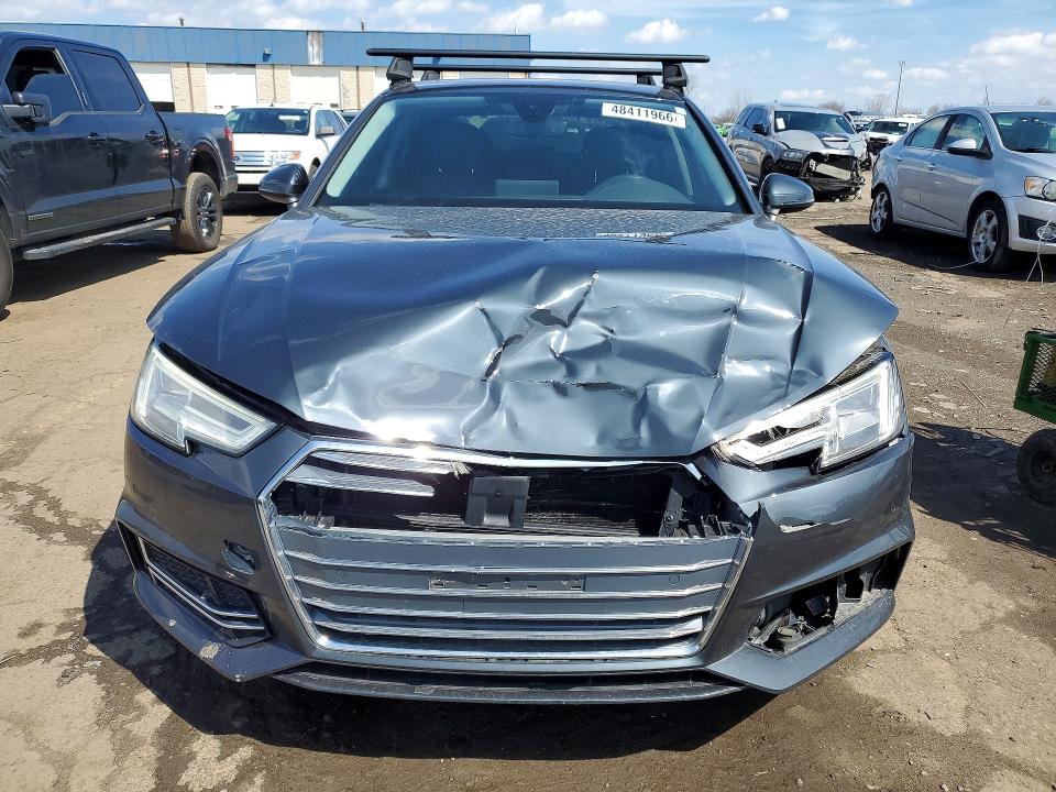 48411966 :رقم المزاد ، WAUENAF47JA074354 vin ، 2018 Audi A4 مزاد بيع
