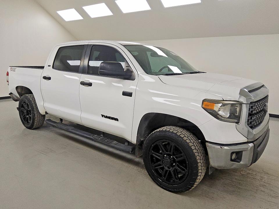 50854136 :رقم المزاد ، 5TFEY5F11LX261435 vin ، 2020 Toyota Tundra مزاد بيع