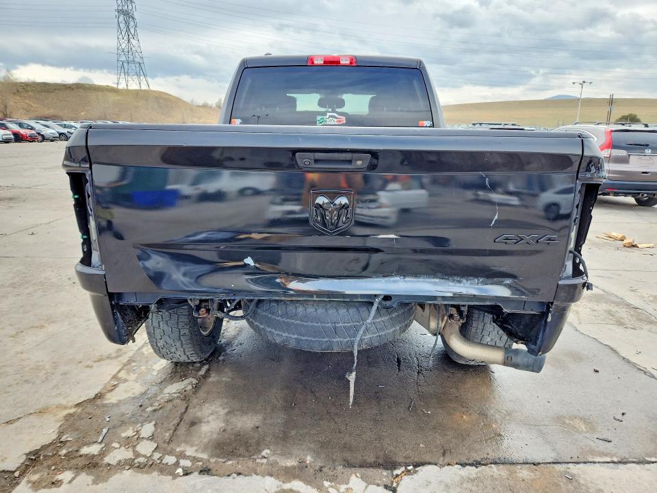 48333426 :رقم المزاد ، 1C6RR7FT4JS301472 vin ، 2018 Ram 1500 مزاد بيع