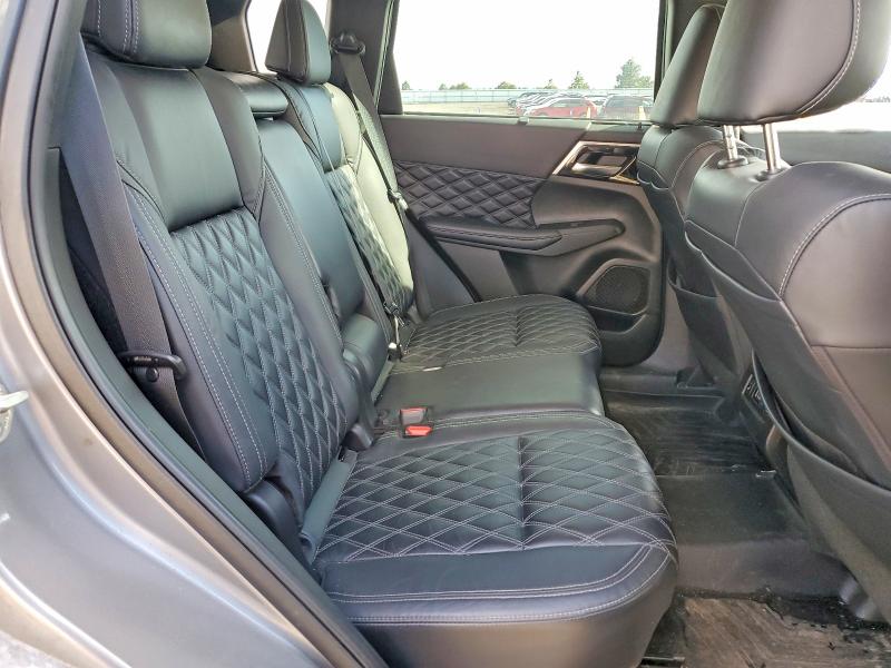 51680166 :رقم المزاد ، JA4J4VA85PZ010145 vin ، 2023 Mitsubishi Outlander مزاد بيع