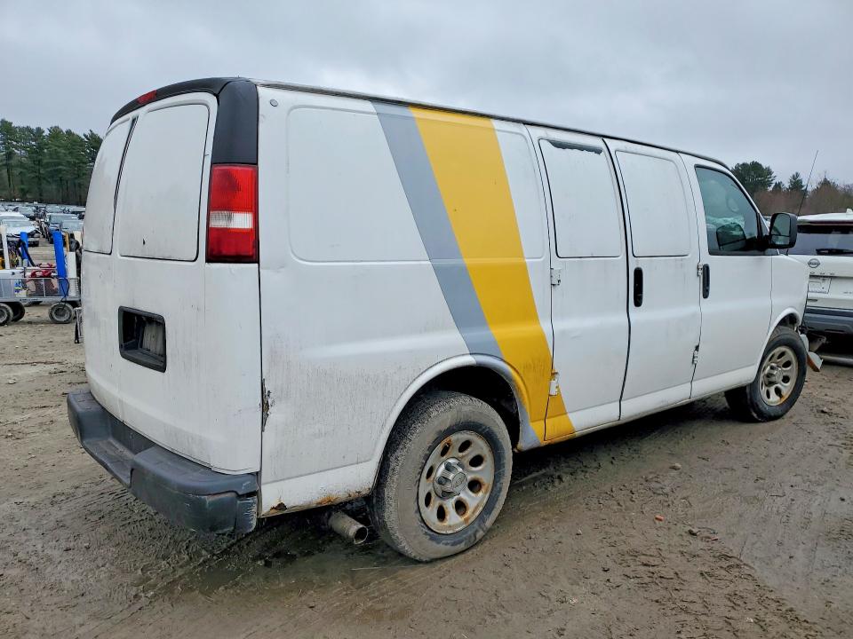 48619926 :رقم المزاد ، 1GCSGAFX5B1119500 vin ، 2011 Chevrolet Express G1500 مزاد بيع