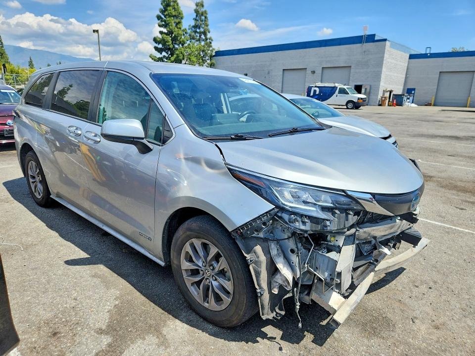Aukcja sprzedaży 2021 Toyota Sienna, vin: 5TDKRKEC2MS047434, numer aukcji: 49477796