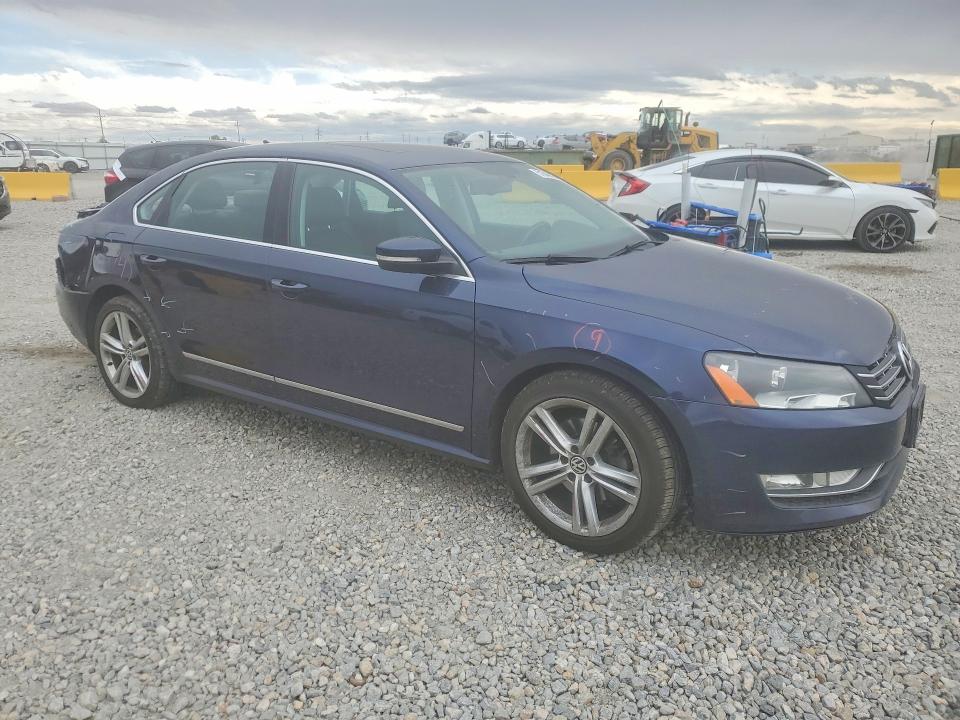 51346606 :رقم المزاد ، 1VWCV7A3XFC061988 vin ، 2015 Volkswagen Passat مزاد بيع
