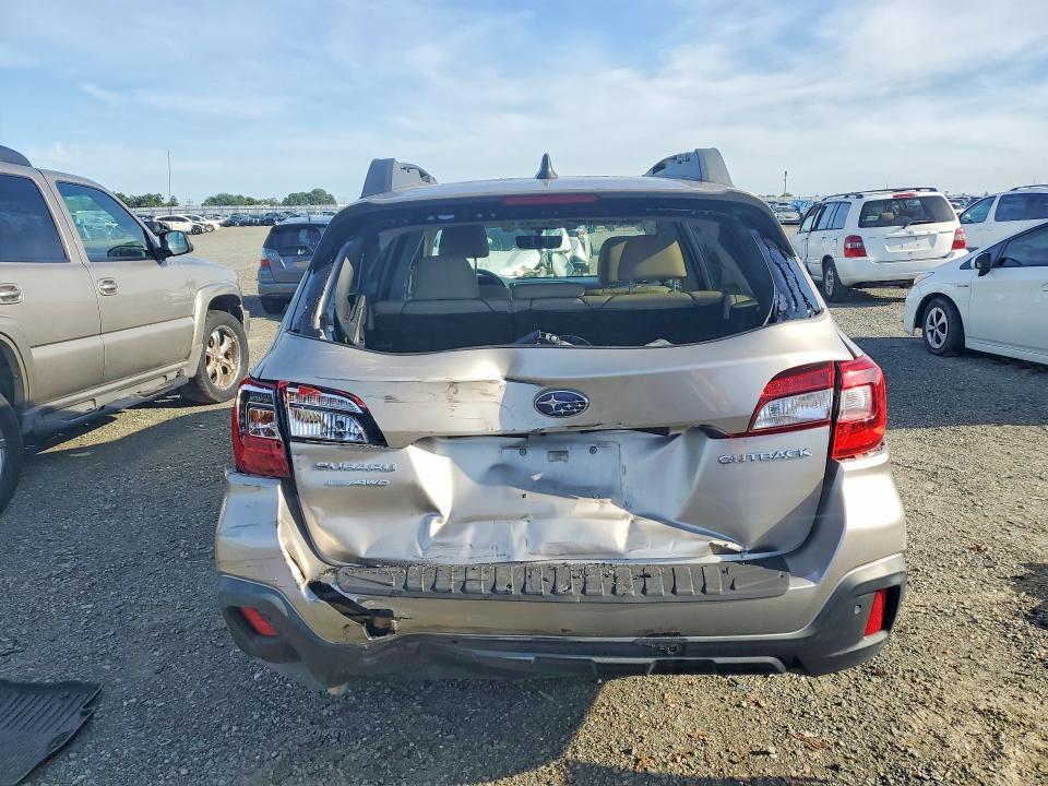 Продаж на аукціоні авто 2018 Subaru Outback, vin: 4S4BSANC6J3348957, номер лоту: 49856346