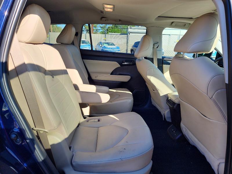 50727886 :رقم المزاد ، 5TDGZRBH2MS141585 vin ، 2021 Toyota Highlander مزاد بيع