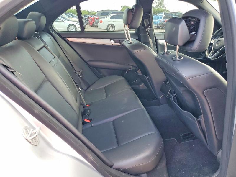 50889226 :رقم المزاد ، WDDGF4HB1CR236222 vin ، 2012 Mercedes-benz C مزاد بيع