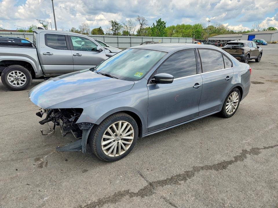 2013 Volkswagen Jetta მანქანა იყიდება აუქციონზე, vin: 3VWLP7AJ8DM374610, აუქციონის ნომერი: 49443626