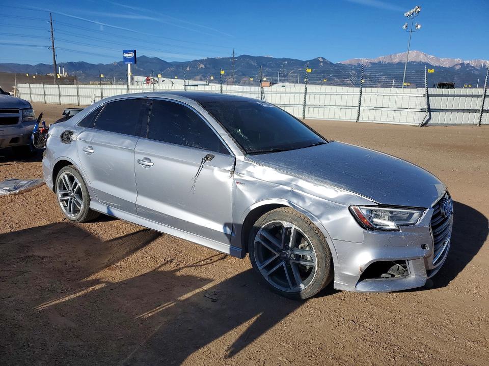 48898856 :رقم المزاد ، WAUJ8GFF1J1034376 vin ، 2018 Audi A3 مزاد بيع