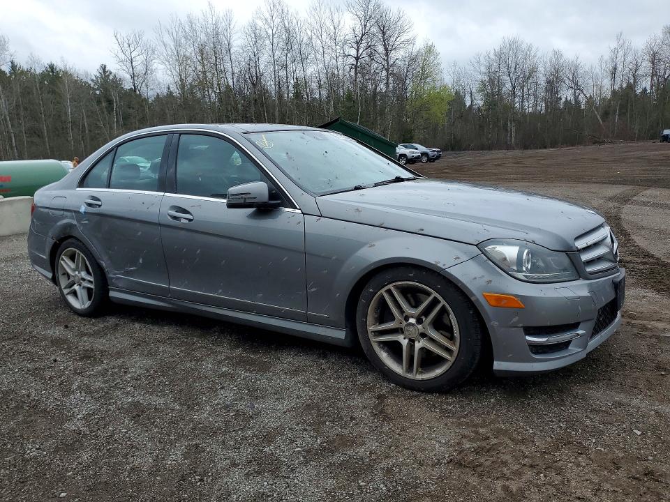 51302156 :رقم المزاد ، WDDGF8BB4CA630375 vin ، 2012 Mercedes-benz C مزاد بيع