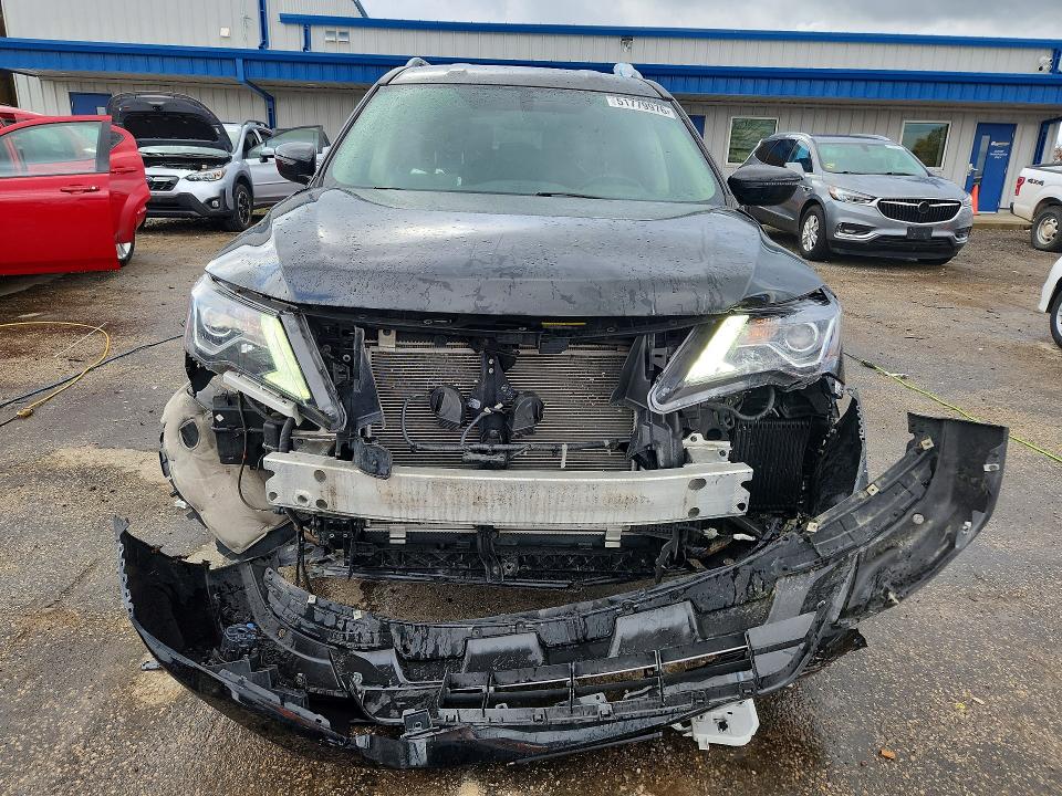 51779976 :رقم المزاد ، 5N1DR2MM5JC649157 vin ، 2018 Nissan Pathfinder مزاد بيع